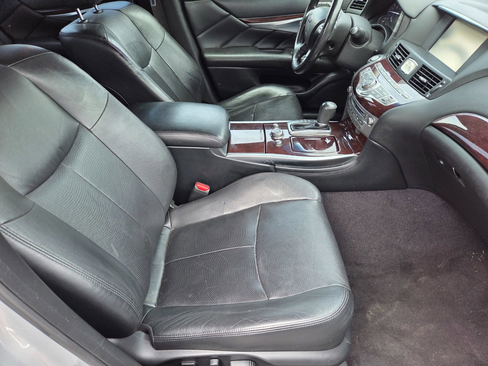 Used 2016 INFINITI Q70 3.7 RWD image 15