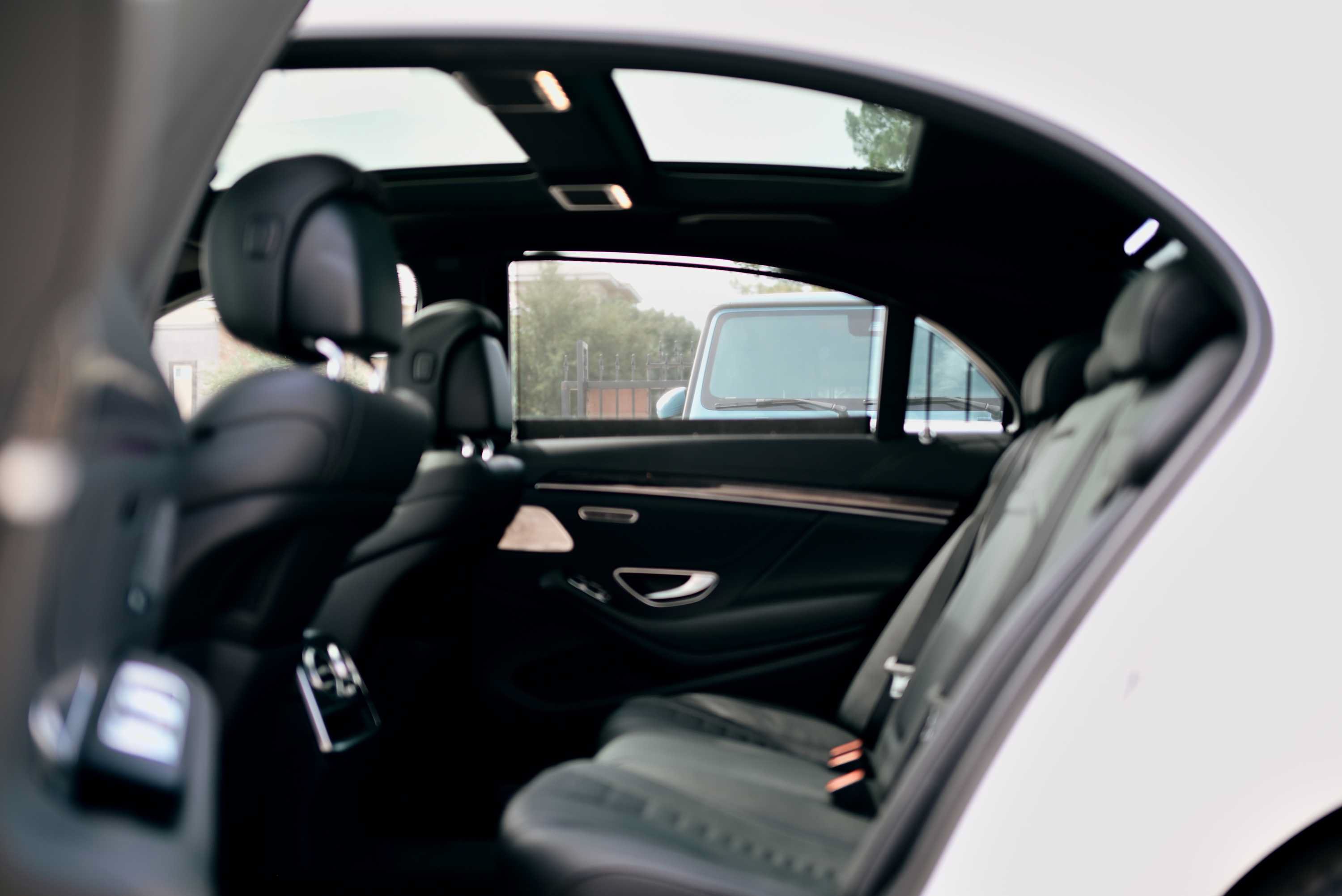Used 2019 Mercedes-Benz S 560 Sedan w/ AMG Line Exterior image 11