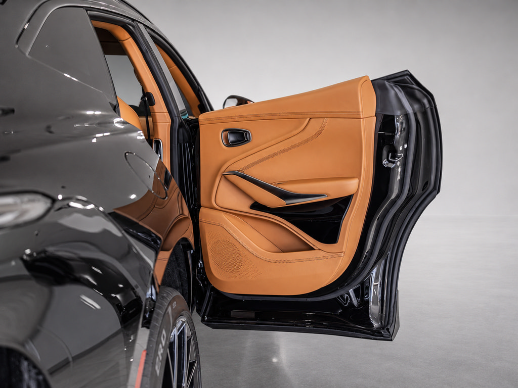 New 2026 Aston Martin DBX 707 AWD/4WD image 39