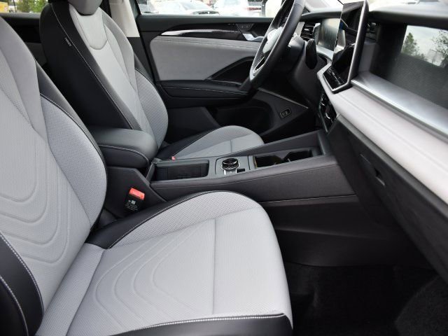 New 2026 Volkswagen Tiguan SE AWD/4WD image 28
