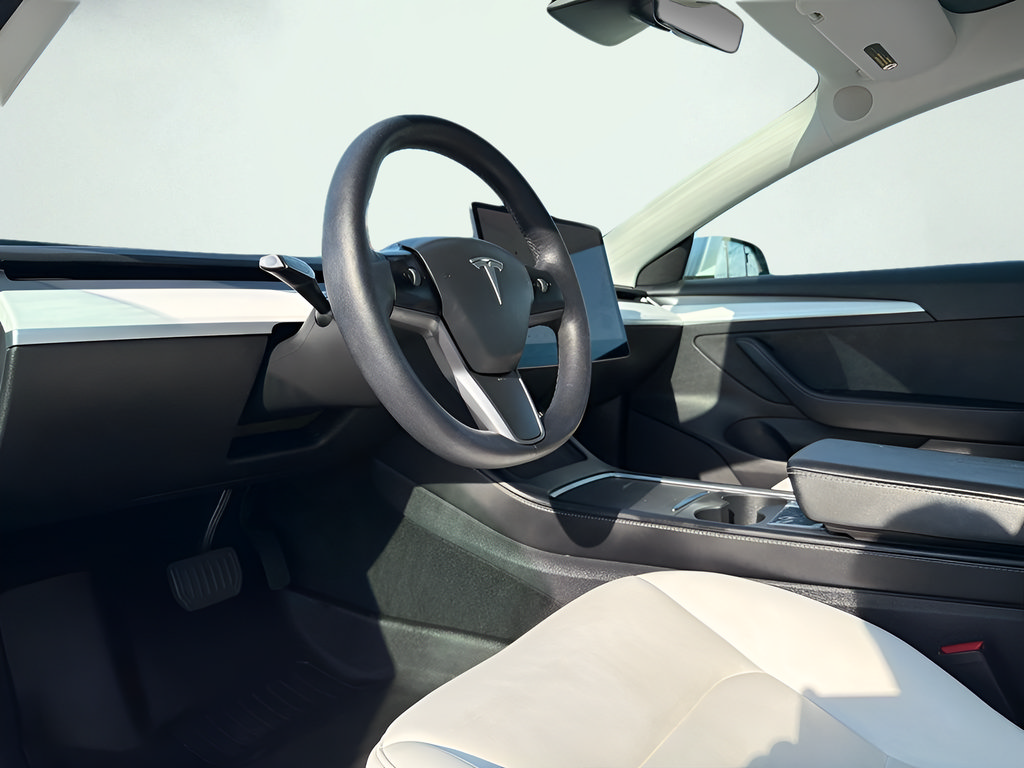 Used 2021 Tesla Model 3 Standard Range Plus RWD image 33