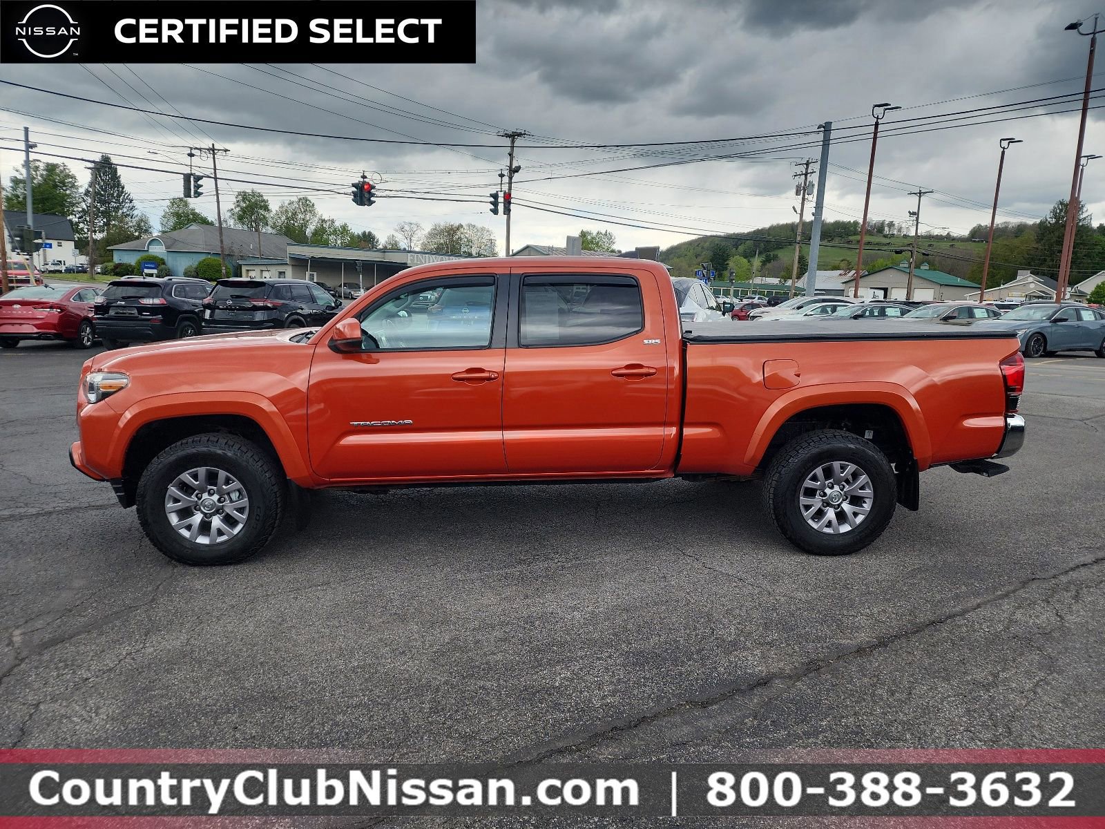 Used 2018 Toyota Tacoma SR5 AWD/4WD image 5