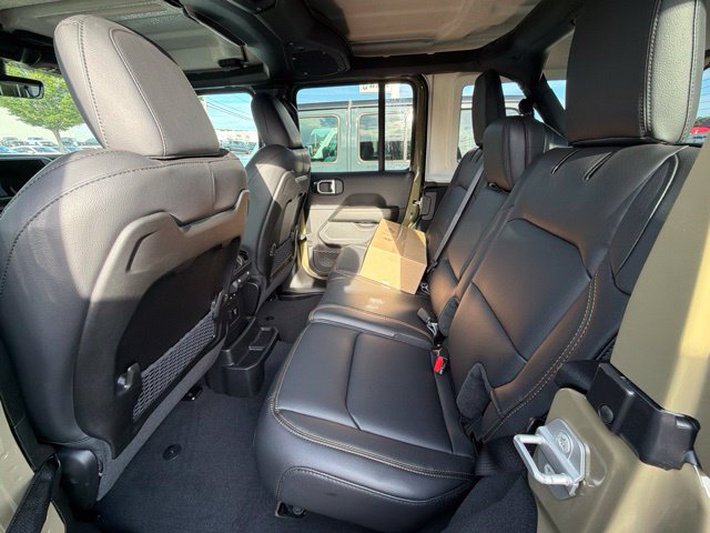 New 2026 Jeep Wrangler Unlimited Sahara AWD/4WD image 7