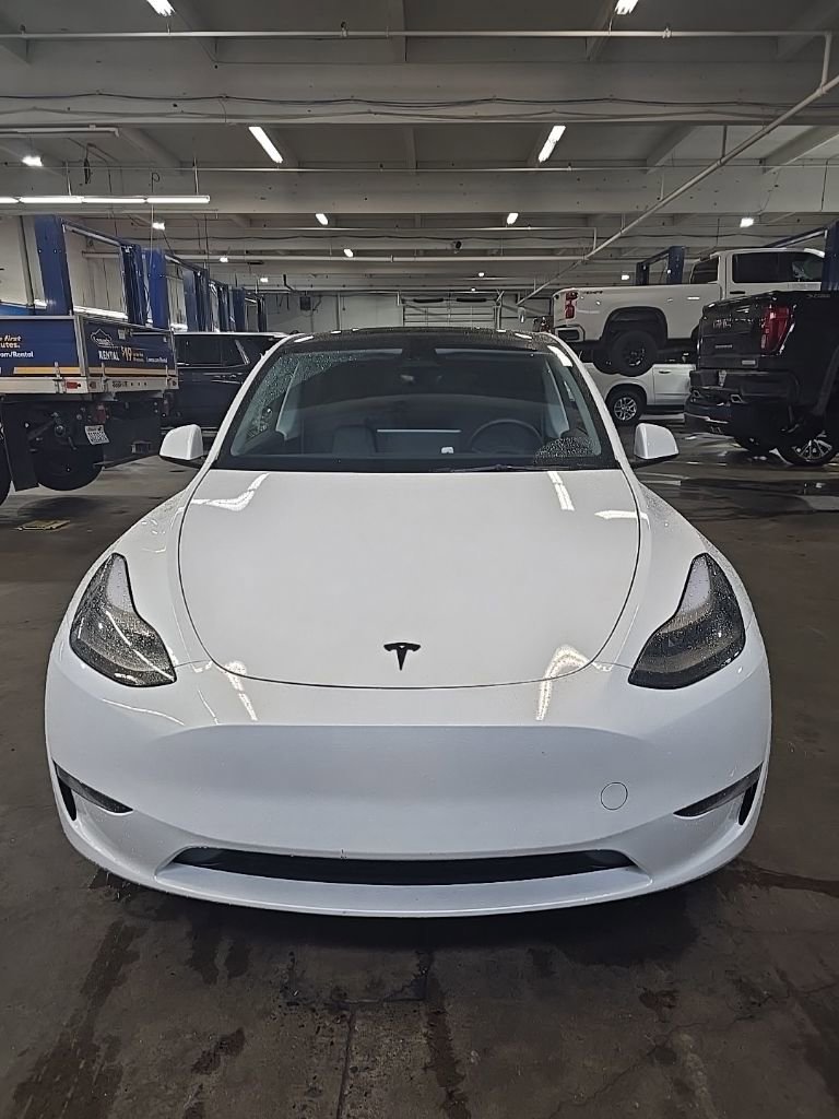 Used 2023 Tesla Model Y Long Range image 7