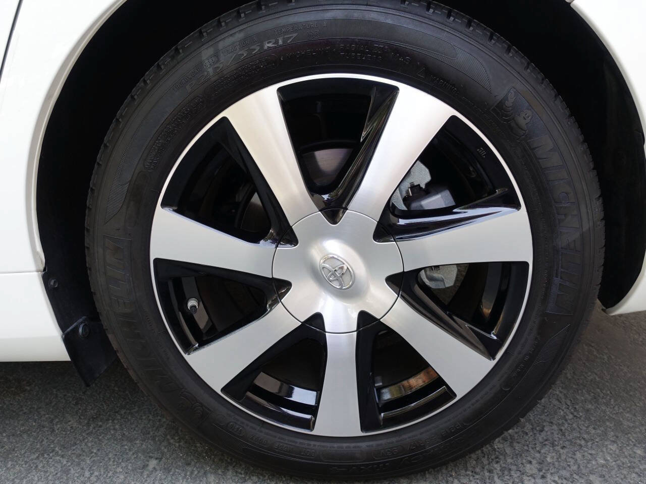 Used 2017 Toyota Mirai FWD image 12