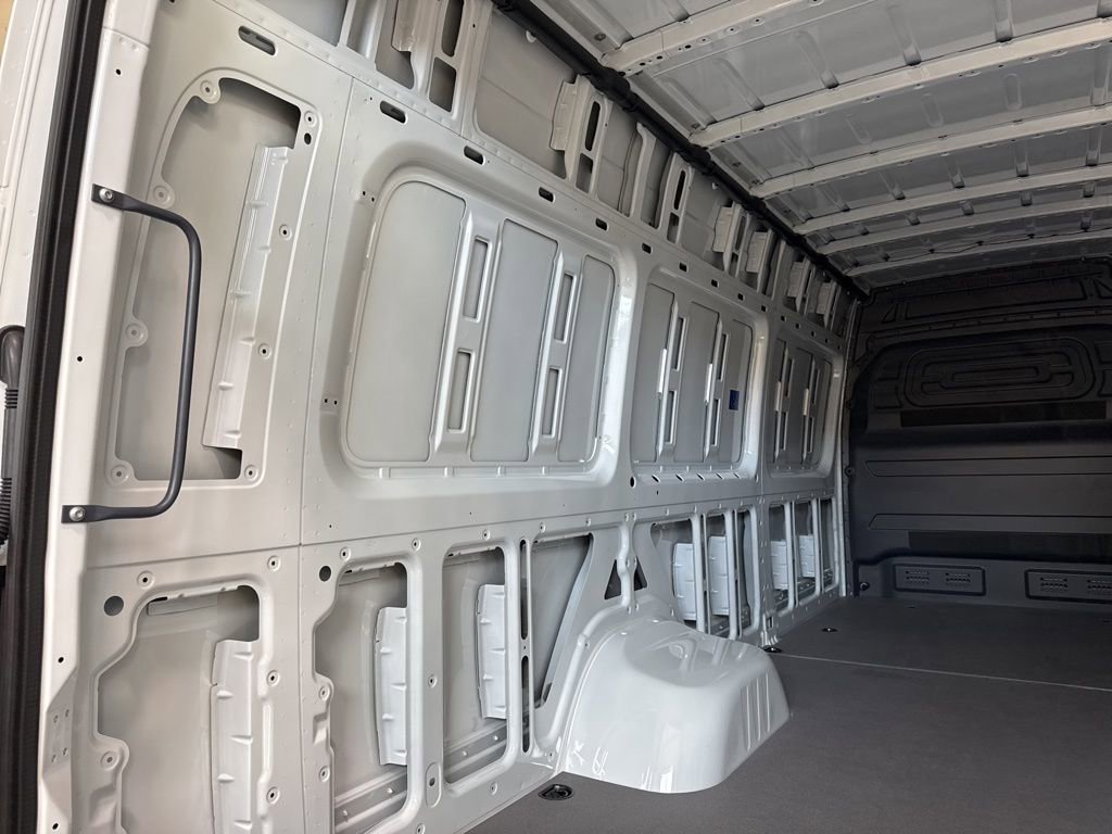 New 2025 Mercedes-Benz Sprinter 4500 image 21
