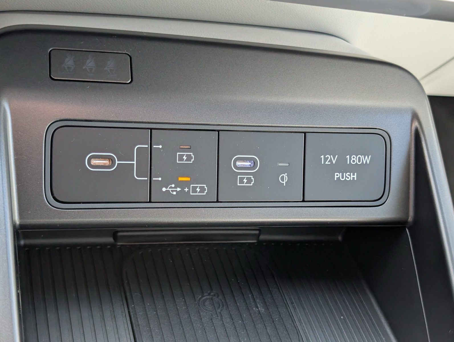 New 2026 Hyundai Kona Limited AWD/4WD image 24