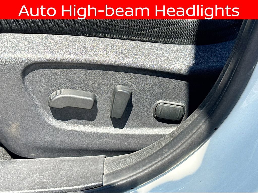 Used 2019 Nissan Rogue SV FWD image 18