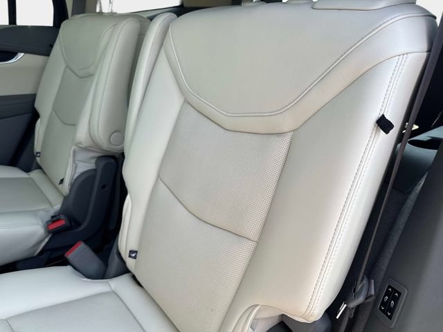 Certified 2024 Cadillac XT6 Premium Luxury w/ Technology Package AWD/4WD image 14