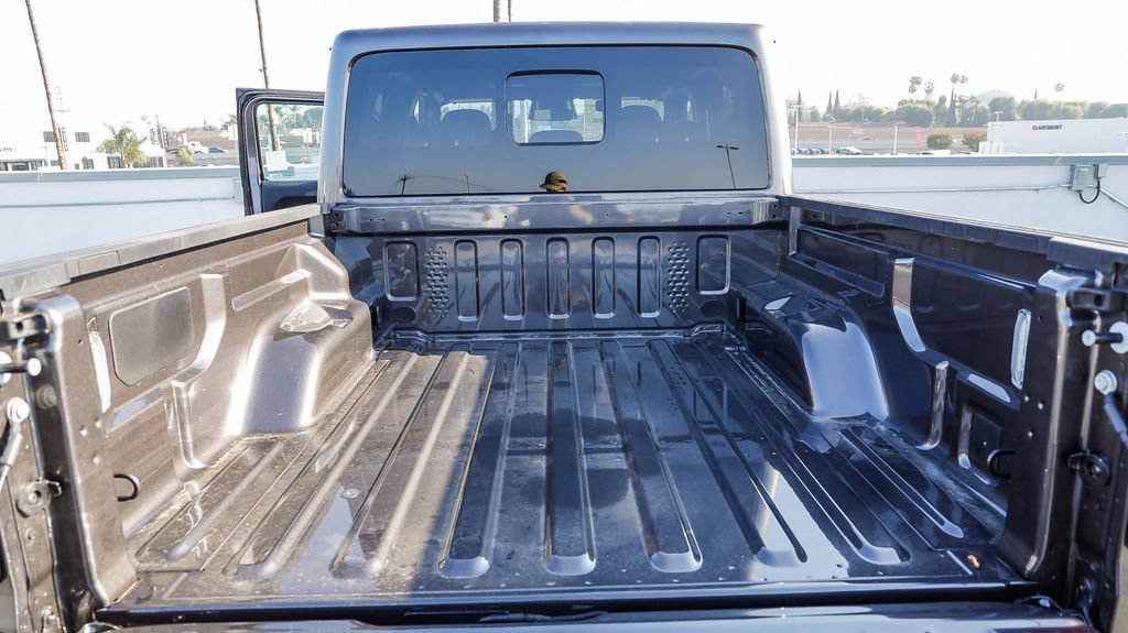 New 2026 Jeep Gladiator Sport AWD/4WD image 31