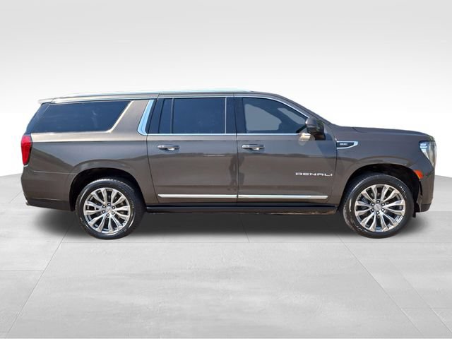 Used 2021 GMC Yukon XL Denali w/ Denali Ultimate Package AWD/4WD image 14