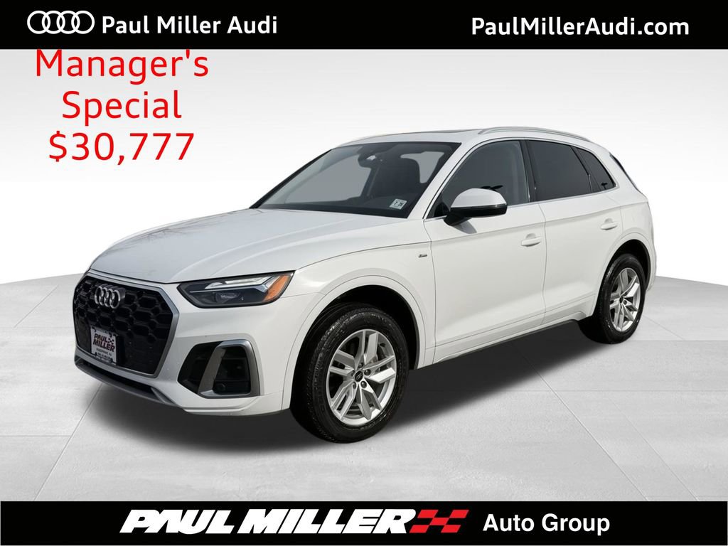 Used 2023 Audi Q5 2.0T Premium w/ Convenience Package AWD/4WD image 1
