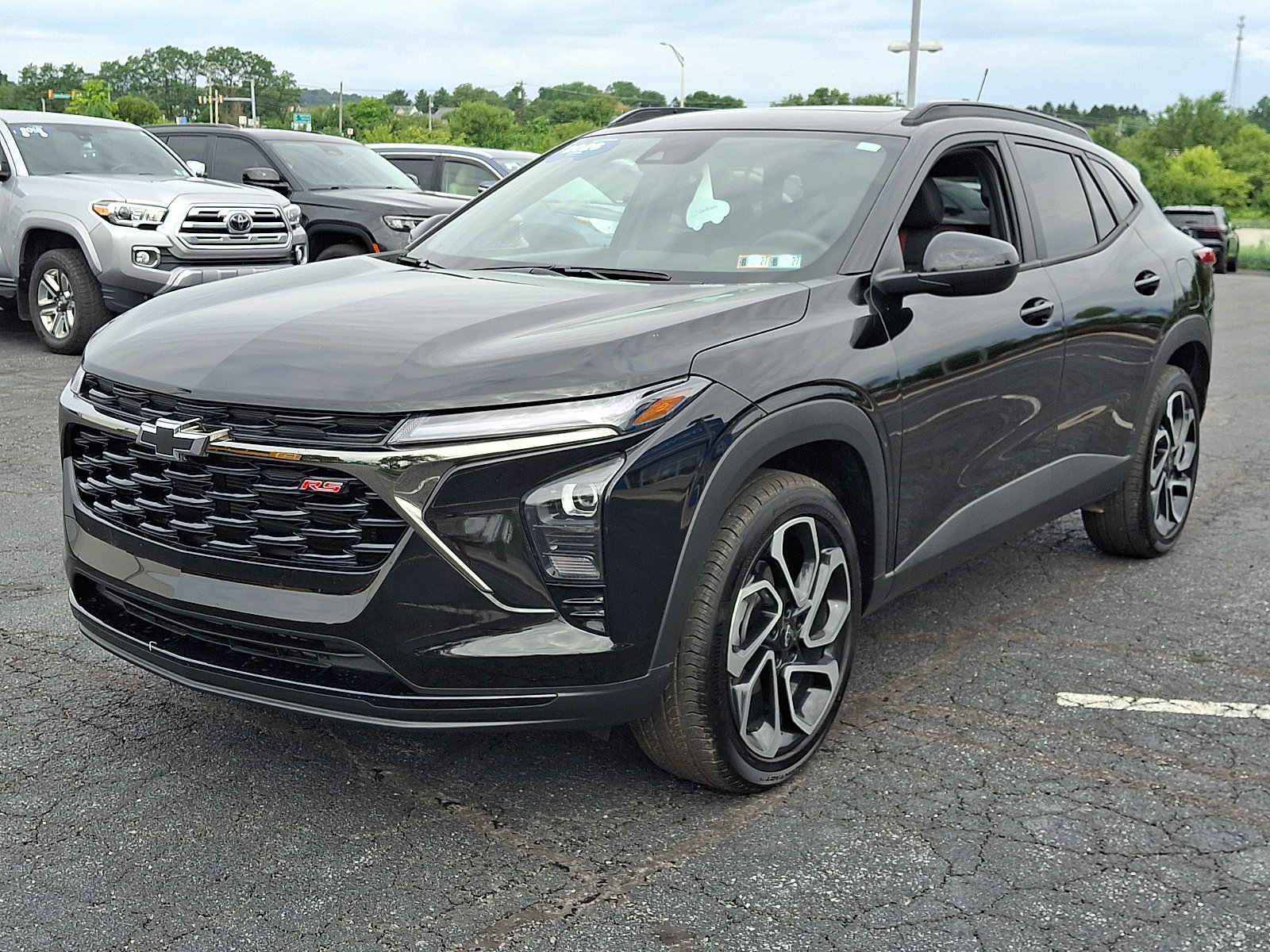 Certified 2026 Chevrolet Trax RS w/ Sunroof Package FWD image 3