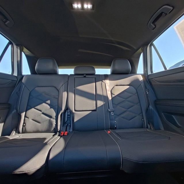 Used 2026 Volkswagen Atlas Cross Sport SE FWD image 28