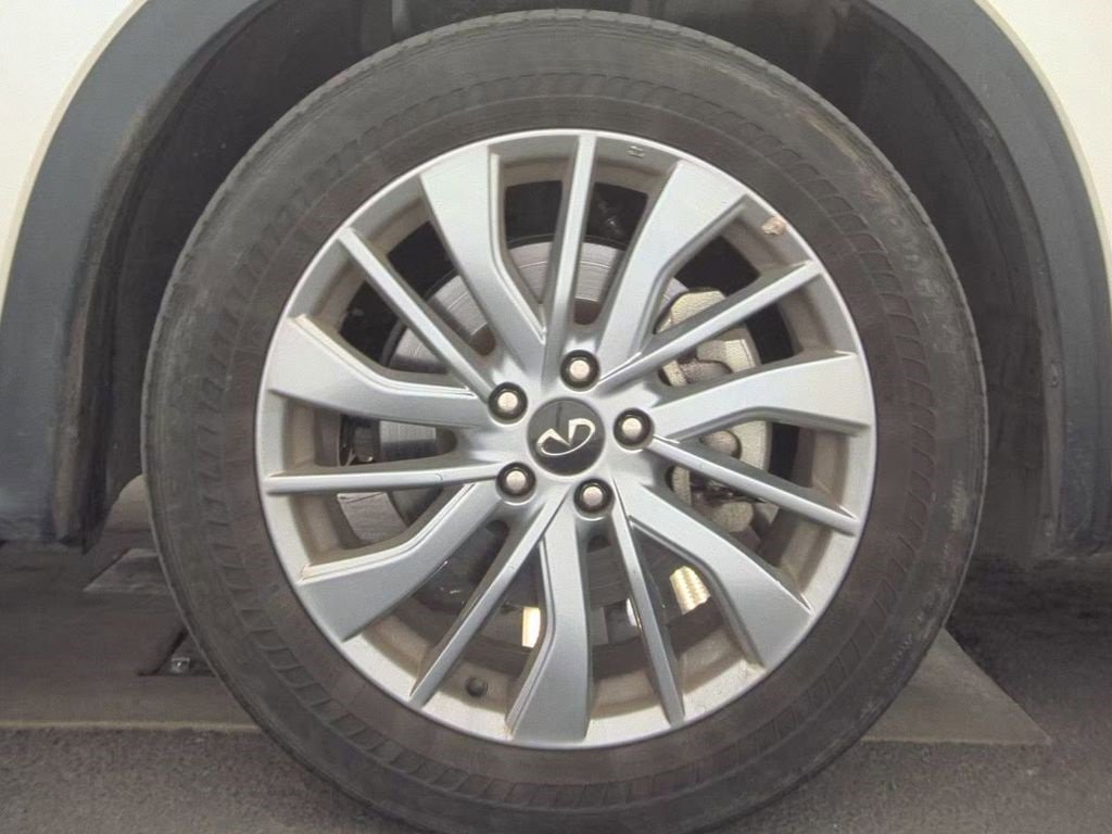 Used 2024 INFINITI QX50 Luxe image 16