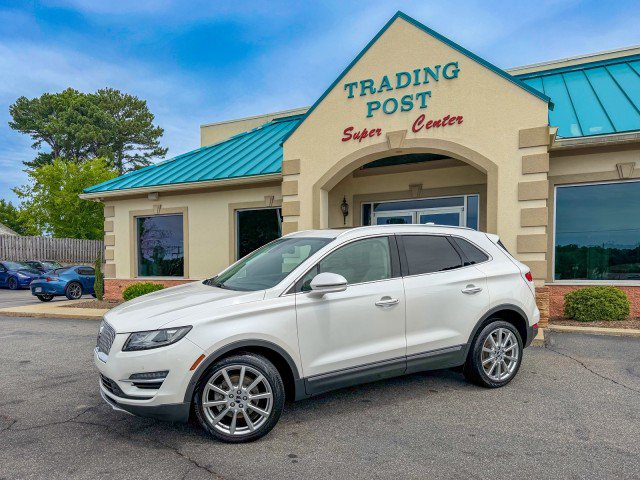 Used 2019 Lincoln MKC Reserve w/ MKC Technology Package FWD image 3