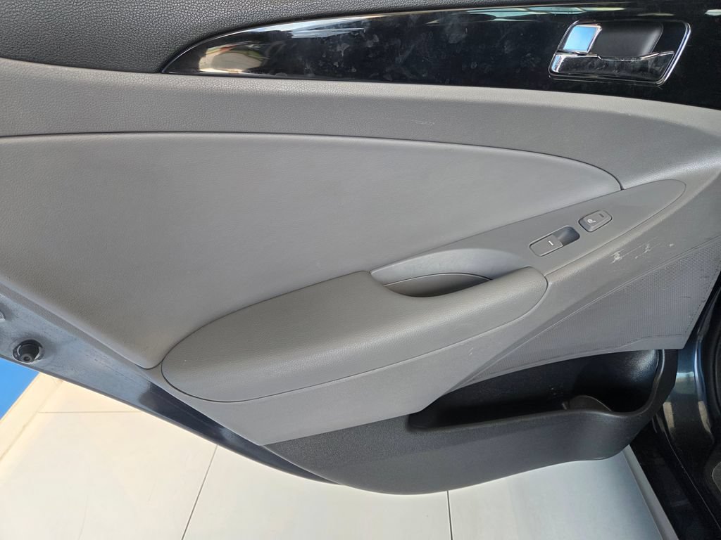 Used 2011 Hyundai Sonata Limited FWD image 16