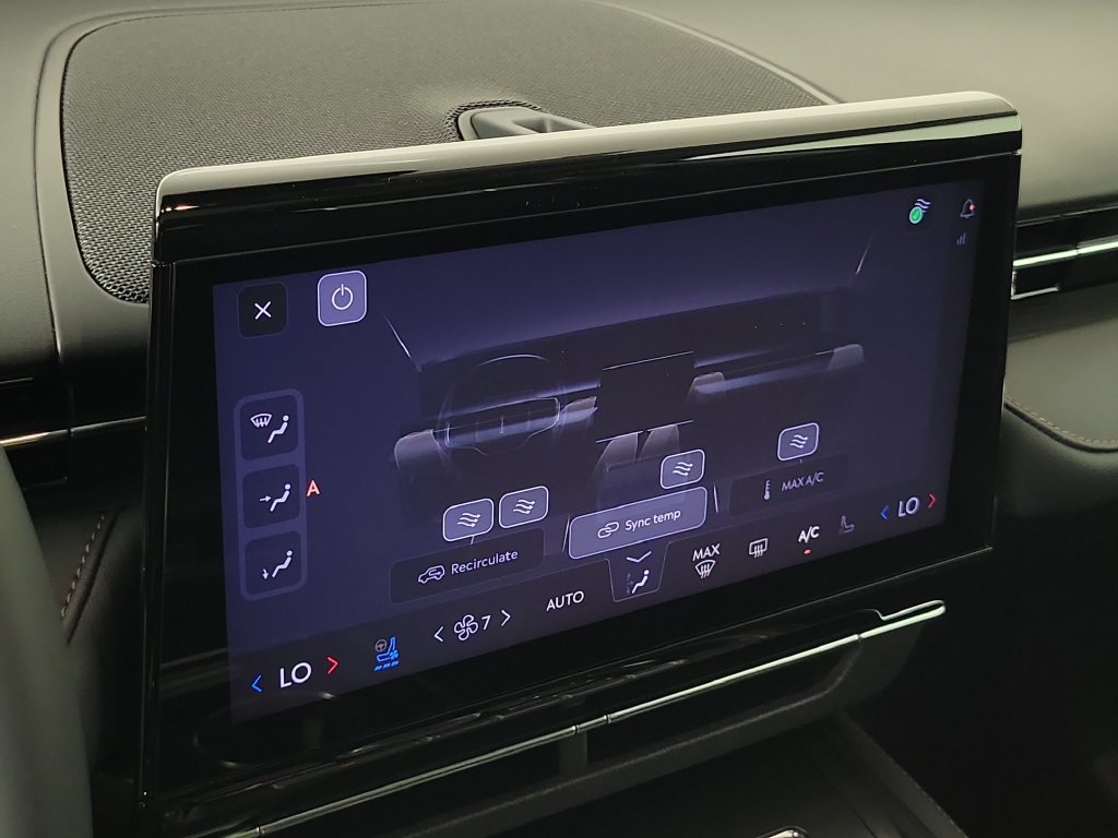 New 2026 Lincoln Nautilus Reserve AWD/4WD image 30
