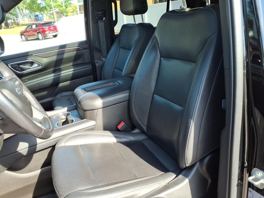 Used 2021 Chevrolet Tahoe Z71 w/ Luxury Package AWD/4WD image 25