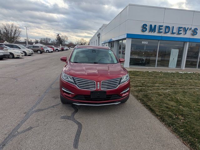 Used 2018 Lincoln MKC Select w/ Lincoln MKC Climate Package image 2