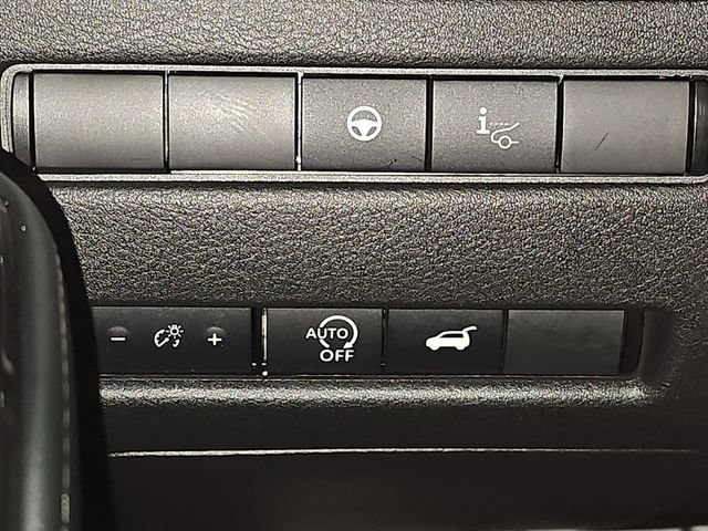 Used 2025 Nissan Rogue Platinum w/ Platinum Premium Package FWD image 19