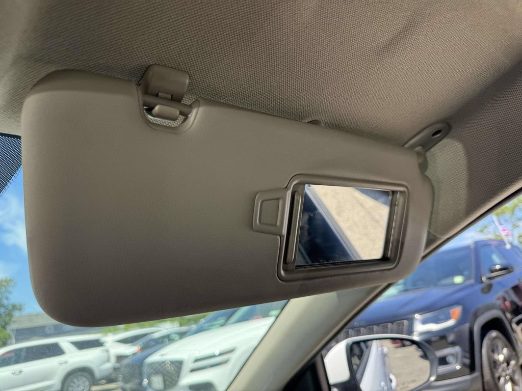 Used 2017 Hyundai Elantra SE FWD image 32