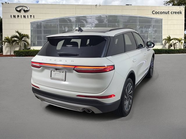 Used 2025 Lincoln Corsair Reserve FWD image 4
