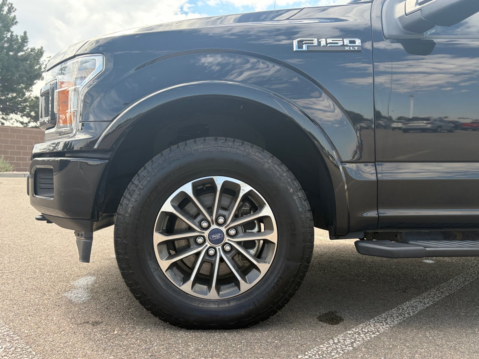 Used 2018 Ford F150 XLT w/ Equipment Group 302A Luxury AWD/4WD image 11