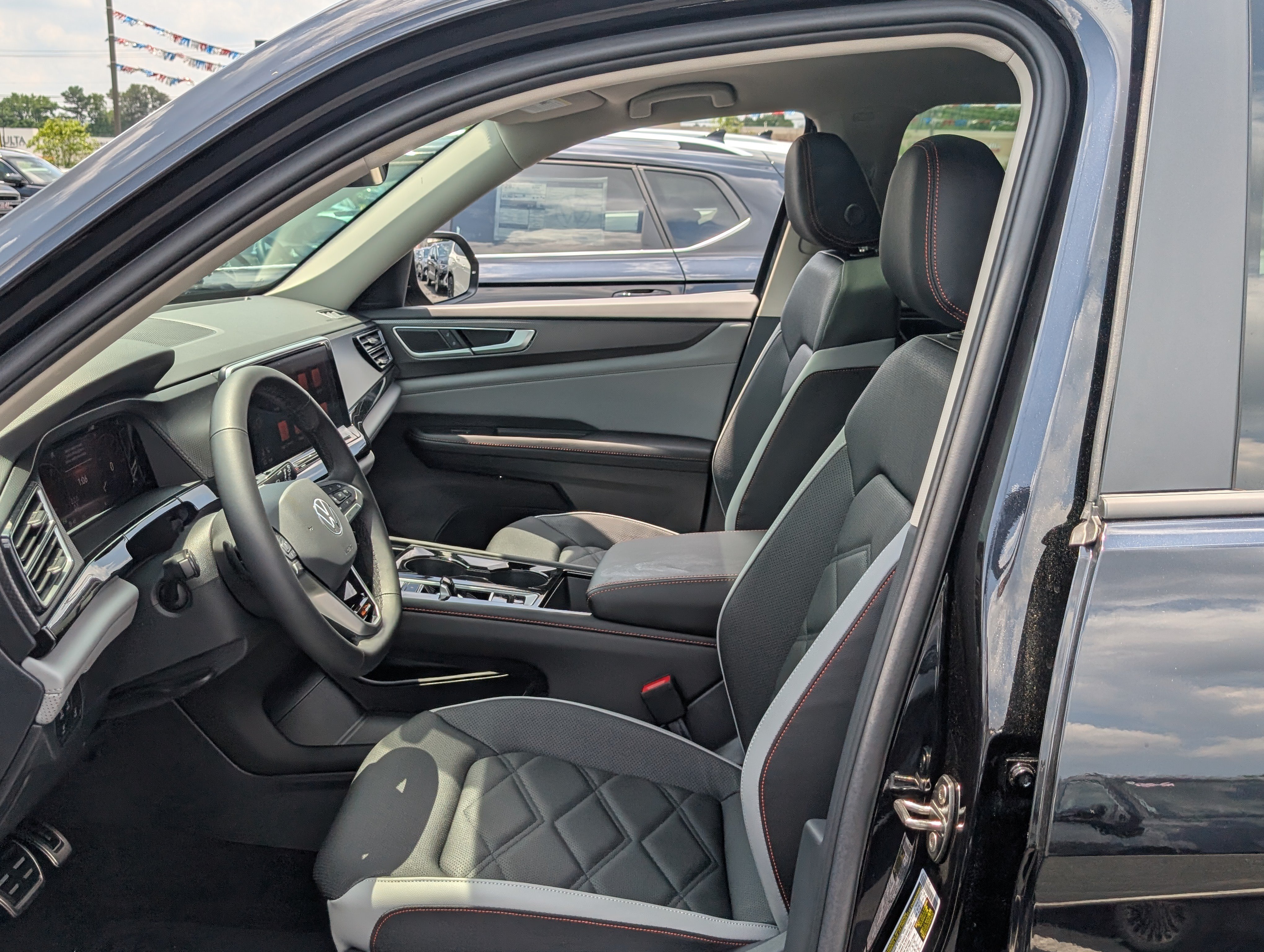 New 2026 Volkswagen Atlas Peak Edition AWD/4WD image 15