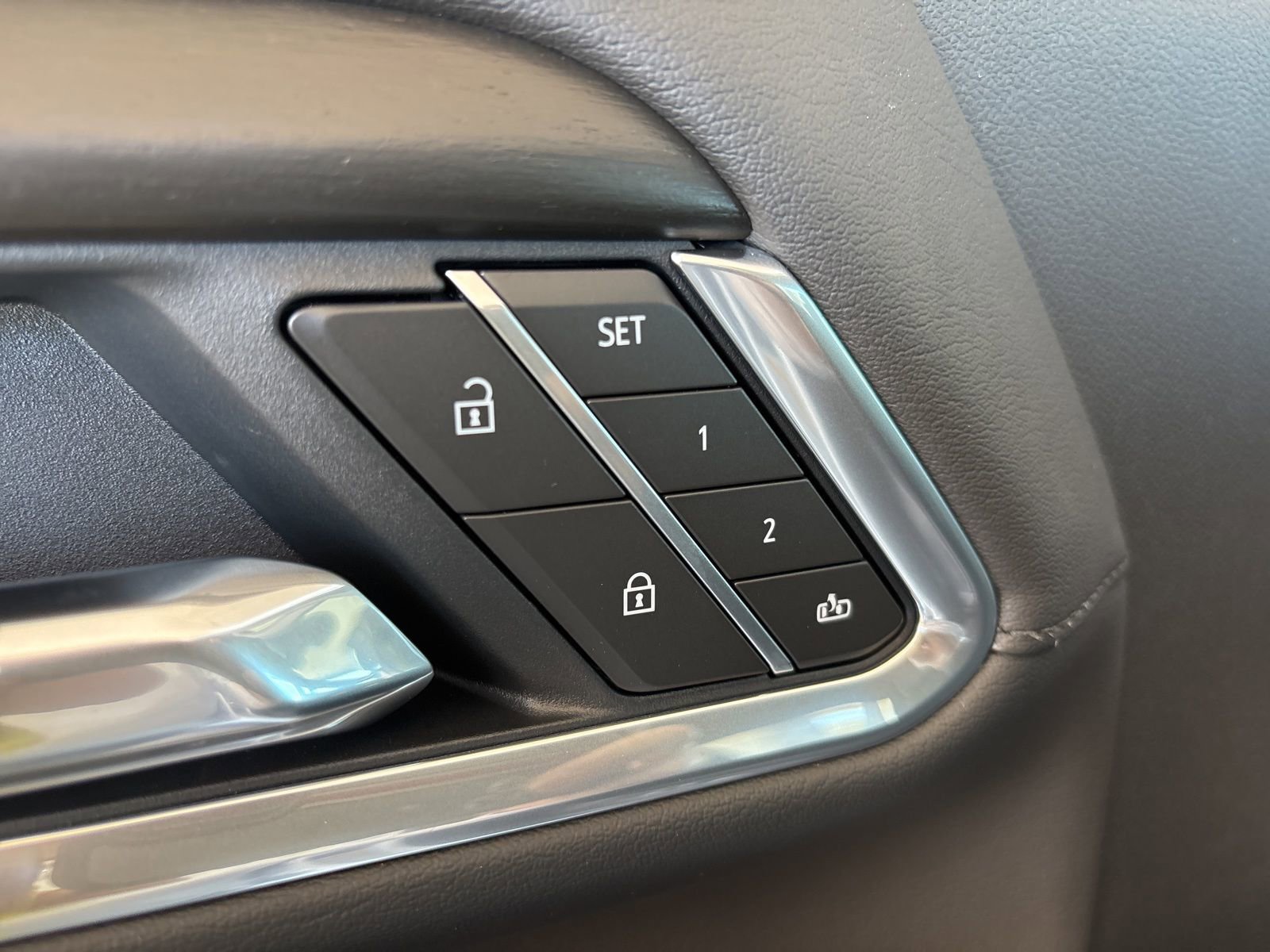 New 2026 GMC Sierra 2500 Denali w/ Denali Reserve Package image 14