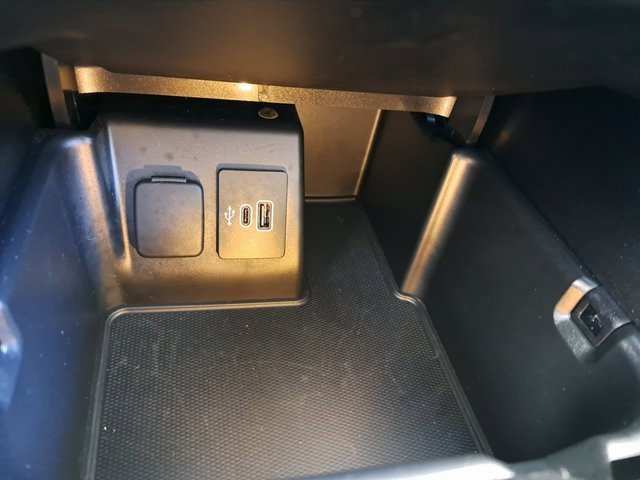 Certified 2025 Ford Explorer Active image 13