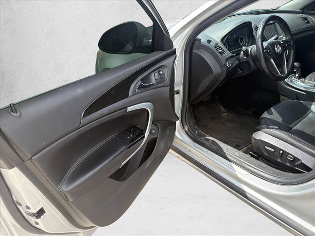 Used 2016 Buick Regal Sport Touring FWD image 9