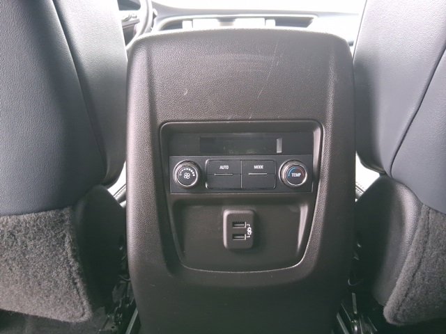 Used 2019 Buick Enclave Essence image 26