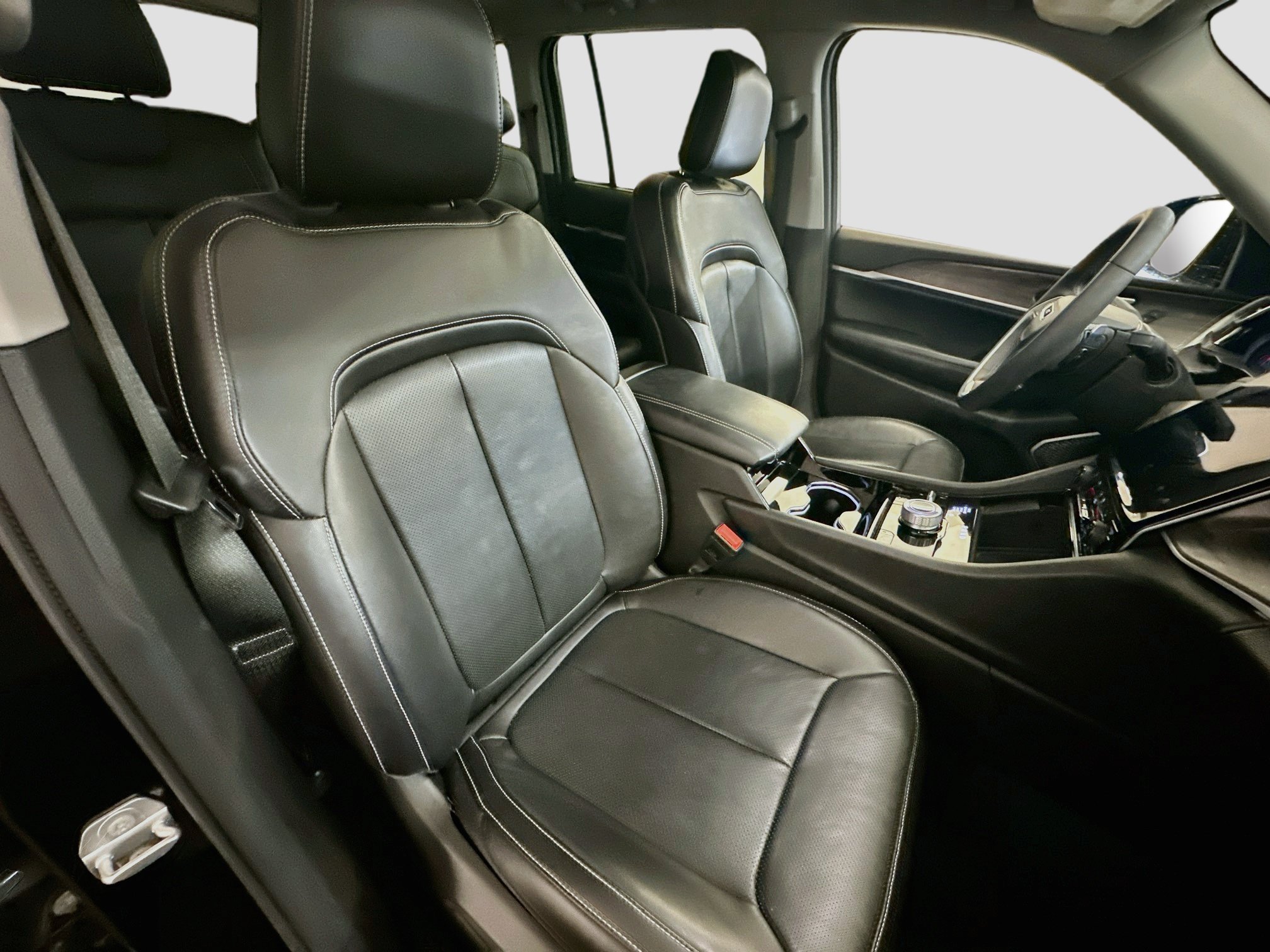 Used 2022 Jeep Grand Cherokee Limited 4xe w/ Luxury Tech Group II AWD/4WD image 34