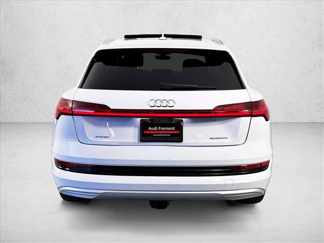 Used 2022 Audi e-tron Premium Plus w/ Premium Plus Package AWD/4WD image 6