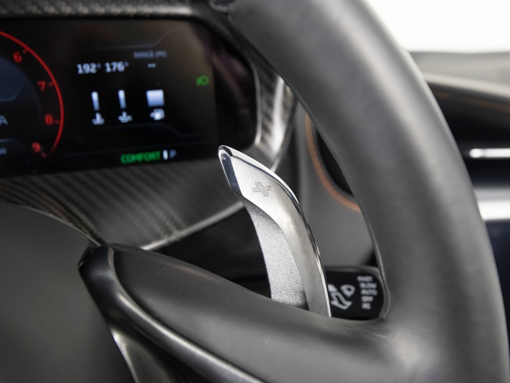 Used 2024 McLaren 750S Spider RWD image 19