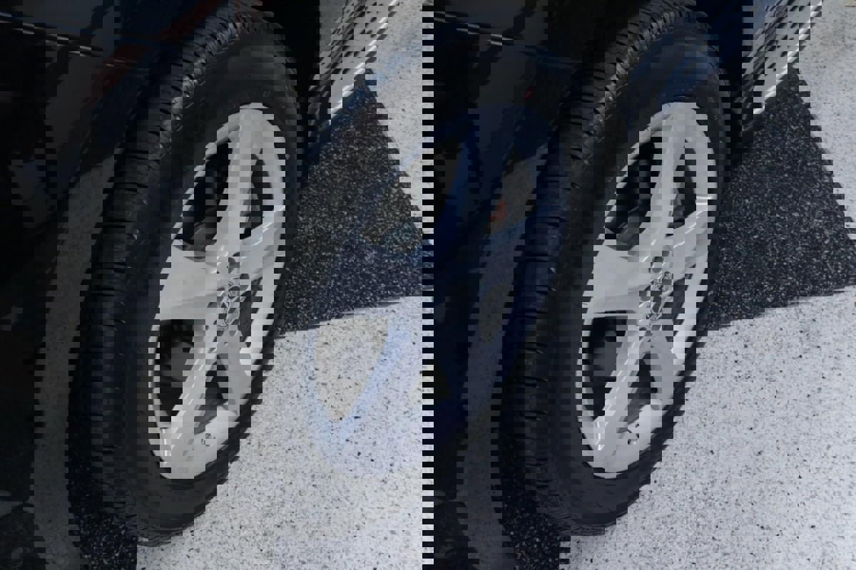 Used 2018 Mercedes-Benz GLE 350 4MATIC SUV w/ Premium 1 Package image 41