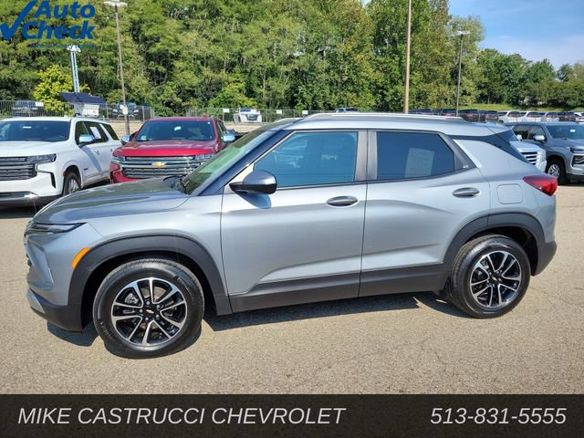 Used 2024 Chevrolet TrailBlazer LT w/ Convenience Package FWD image 2