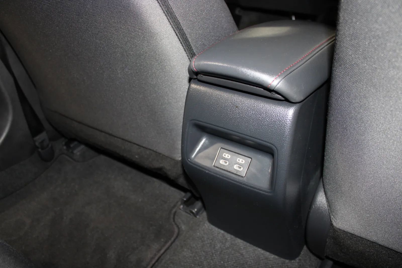 Used 2024 Toyota Corolla SE FWD image 14