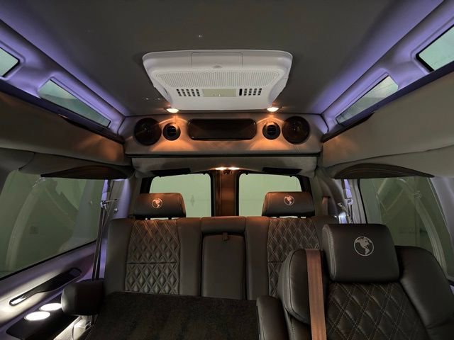 Used 2022 GMC Savana 2500 Mobility w/ Enhanced Convenience Package image 2