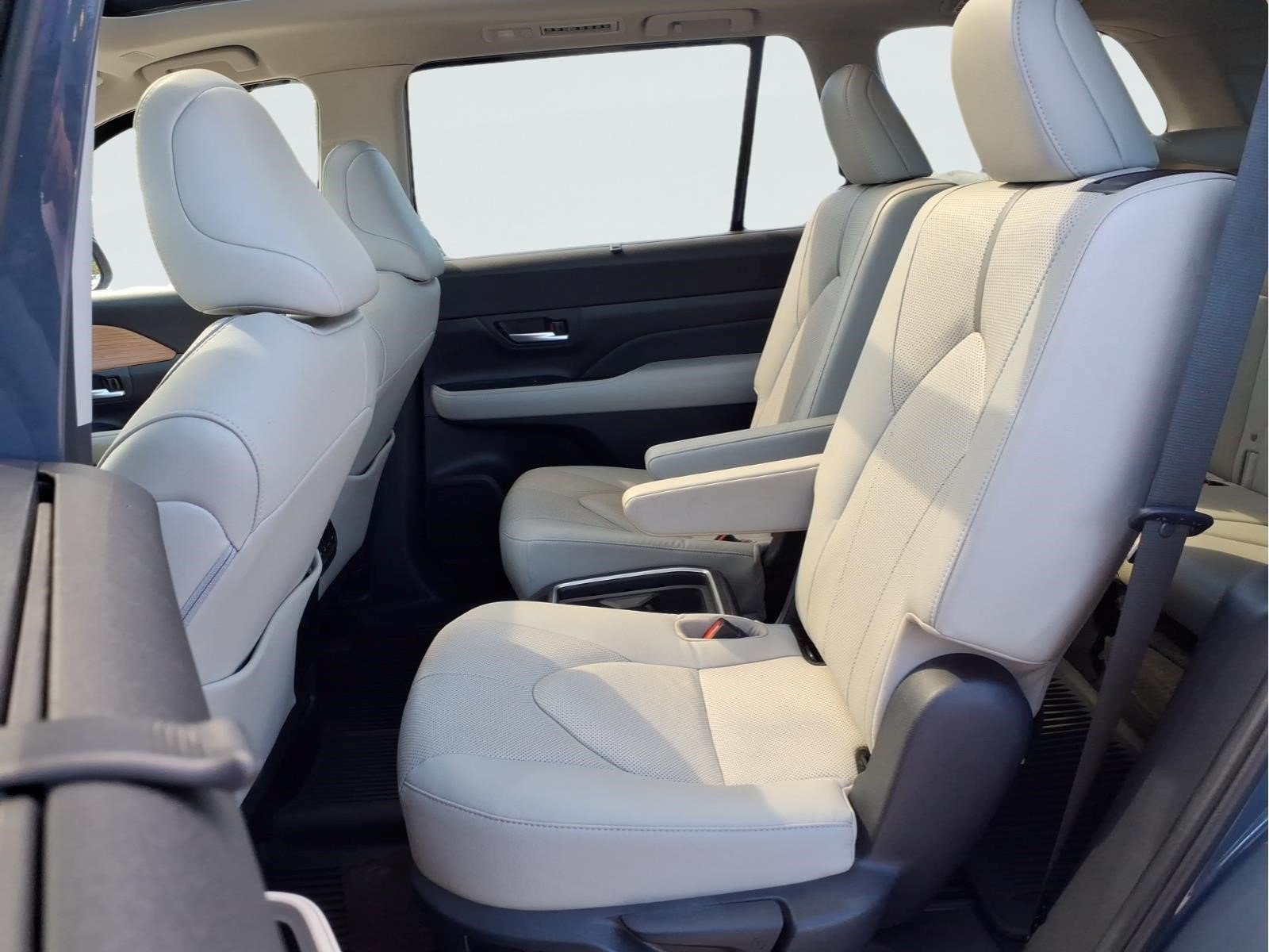 Used 2026 Toyota Grand Highlander AWD image 21