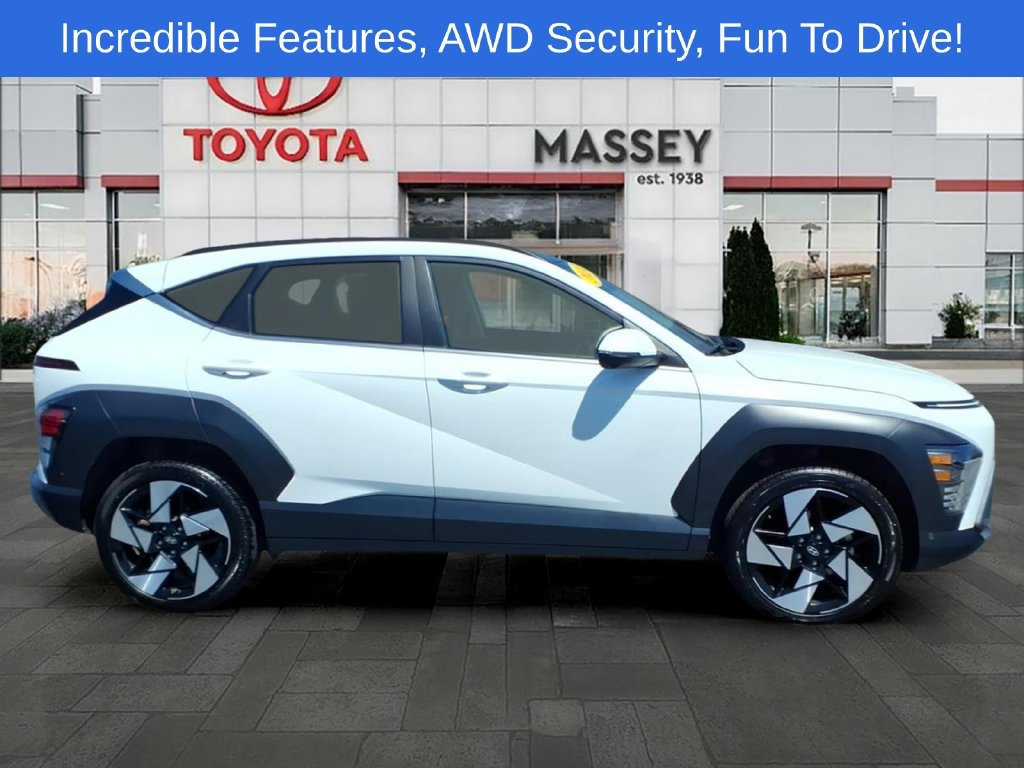 Used 2024 Hyundai Kona Limited AWD/4WD image 4