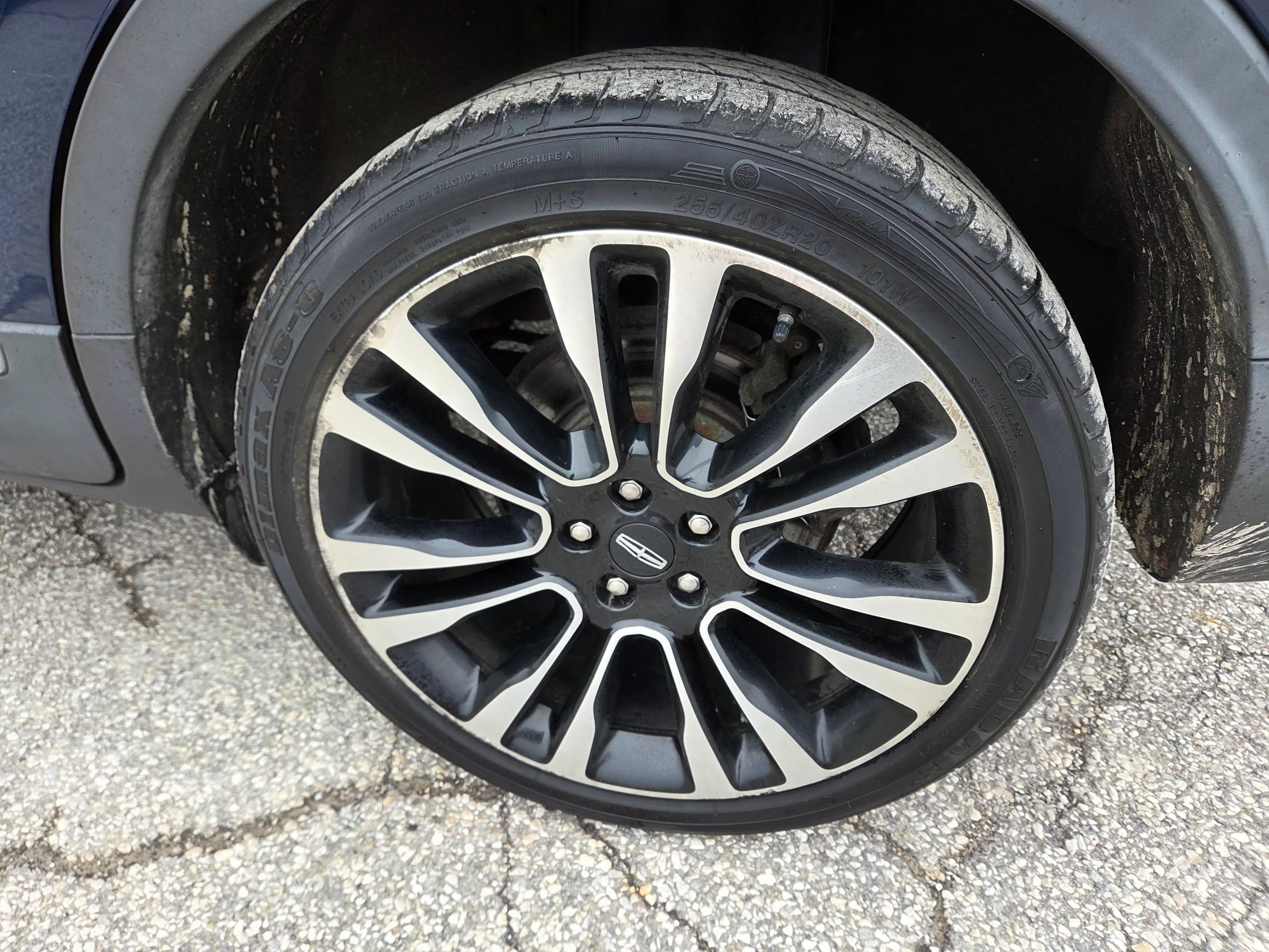 Used 2019 Lincoln MKC Reserve w/ MKC Climate Package AWD/4WD image 11