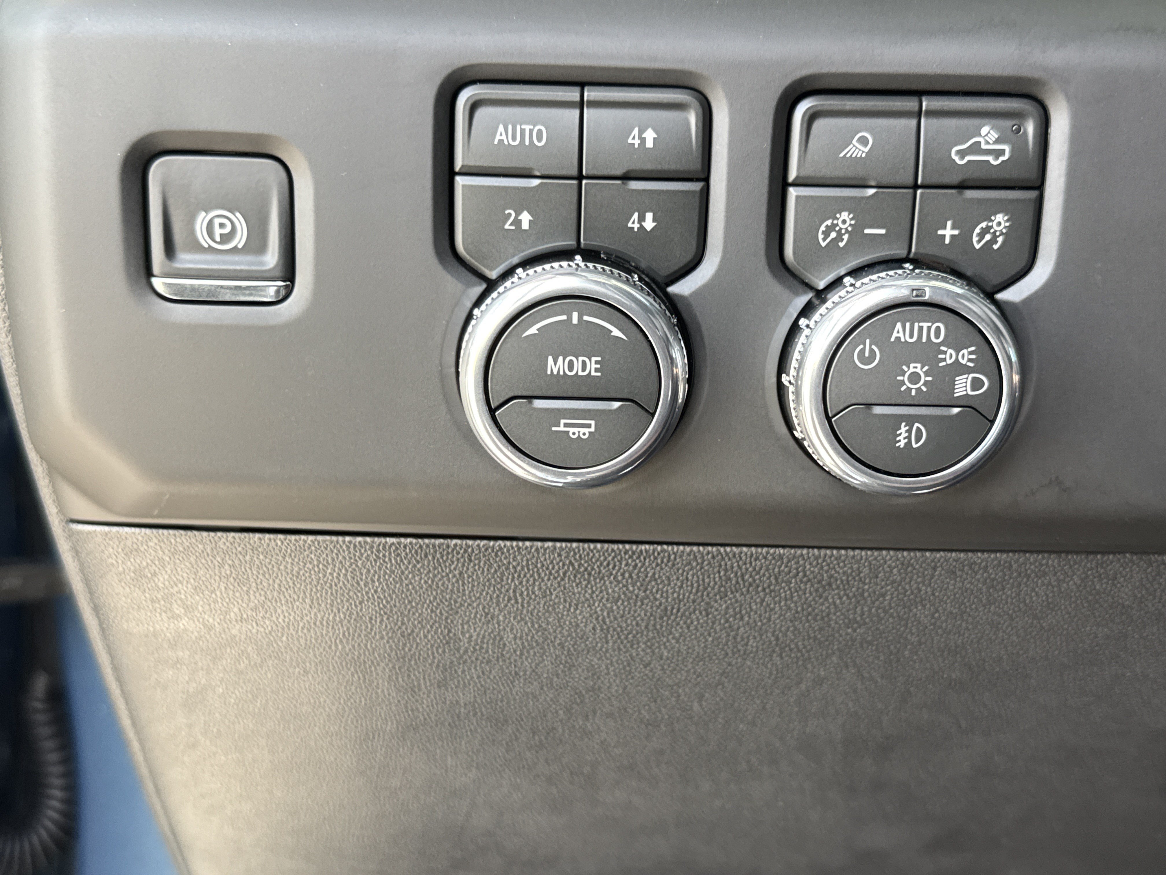 New 2026 GMC Sierra 2500 Denali Ultimate AWD/4WD image 19