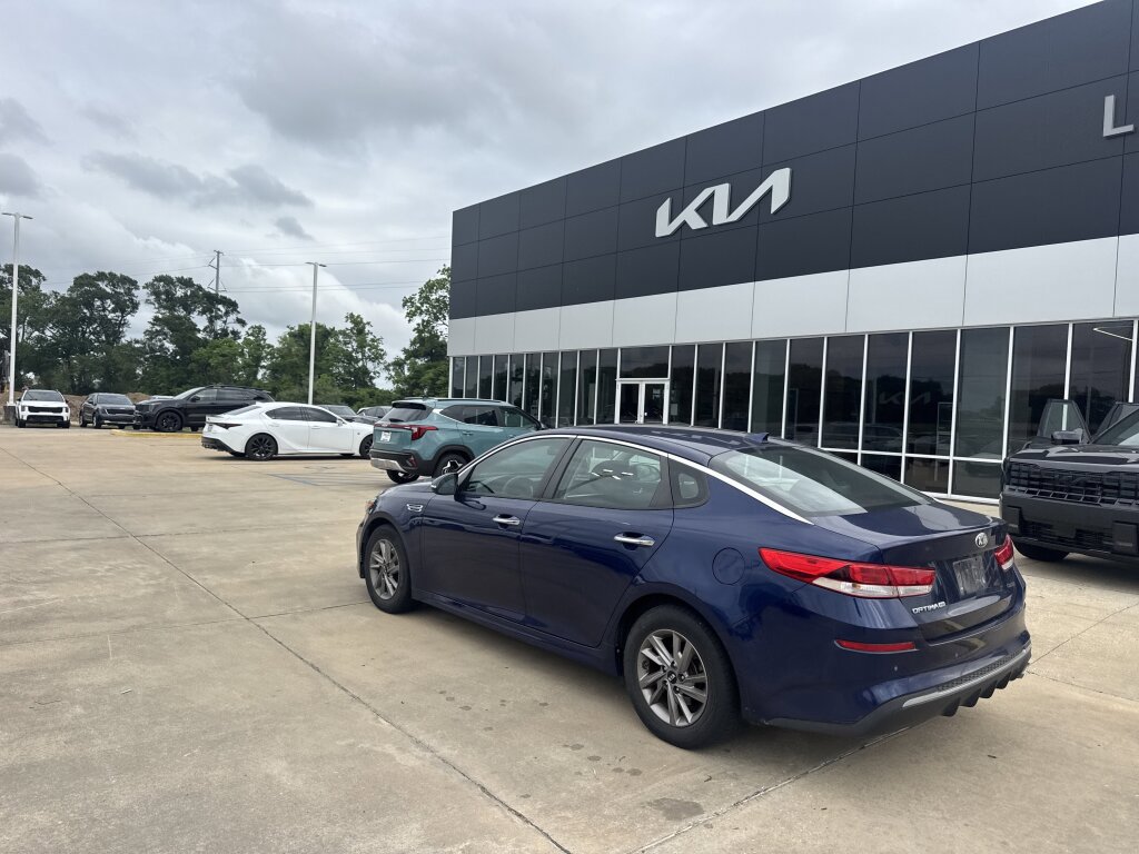 Used 2020 Kia Optima LX FWD image 23