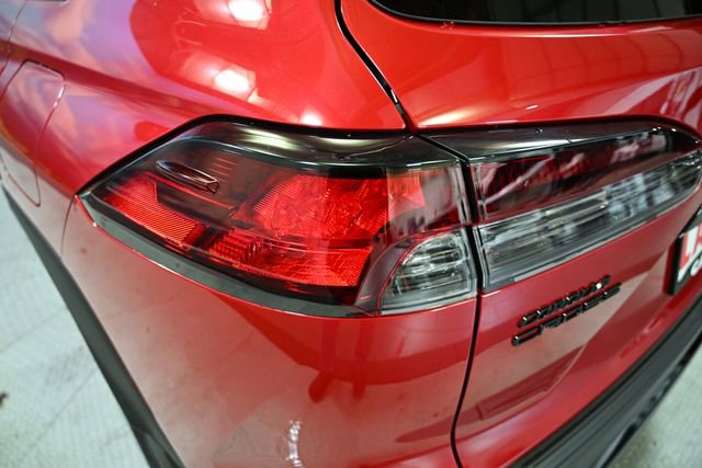 Used 2024 Toyota Corolla Cross AWD Hybrid w/ Moonroof Package image 12