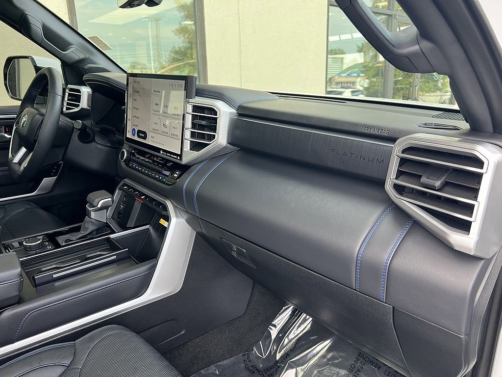 Used 2024 Toyota Sequoia Platinum image 28