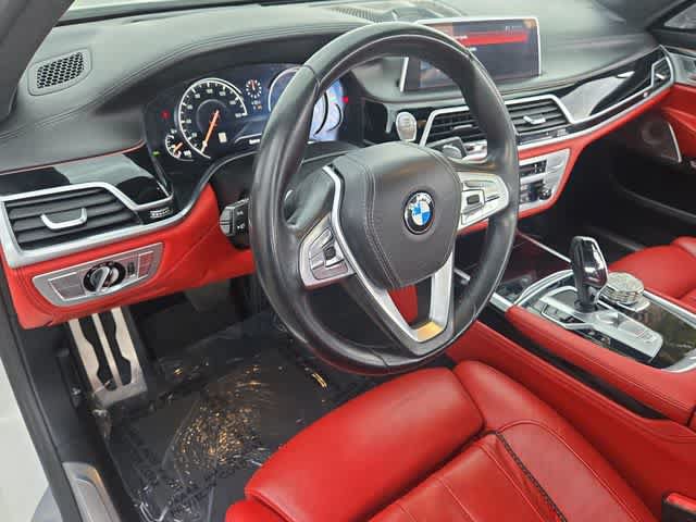 Used 2018 BMW 750i RWD image 10