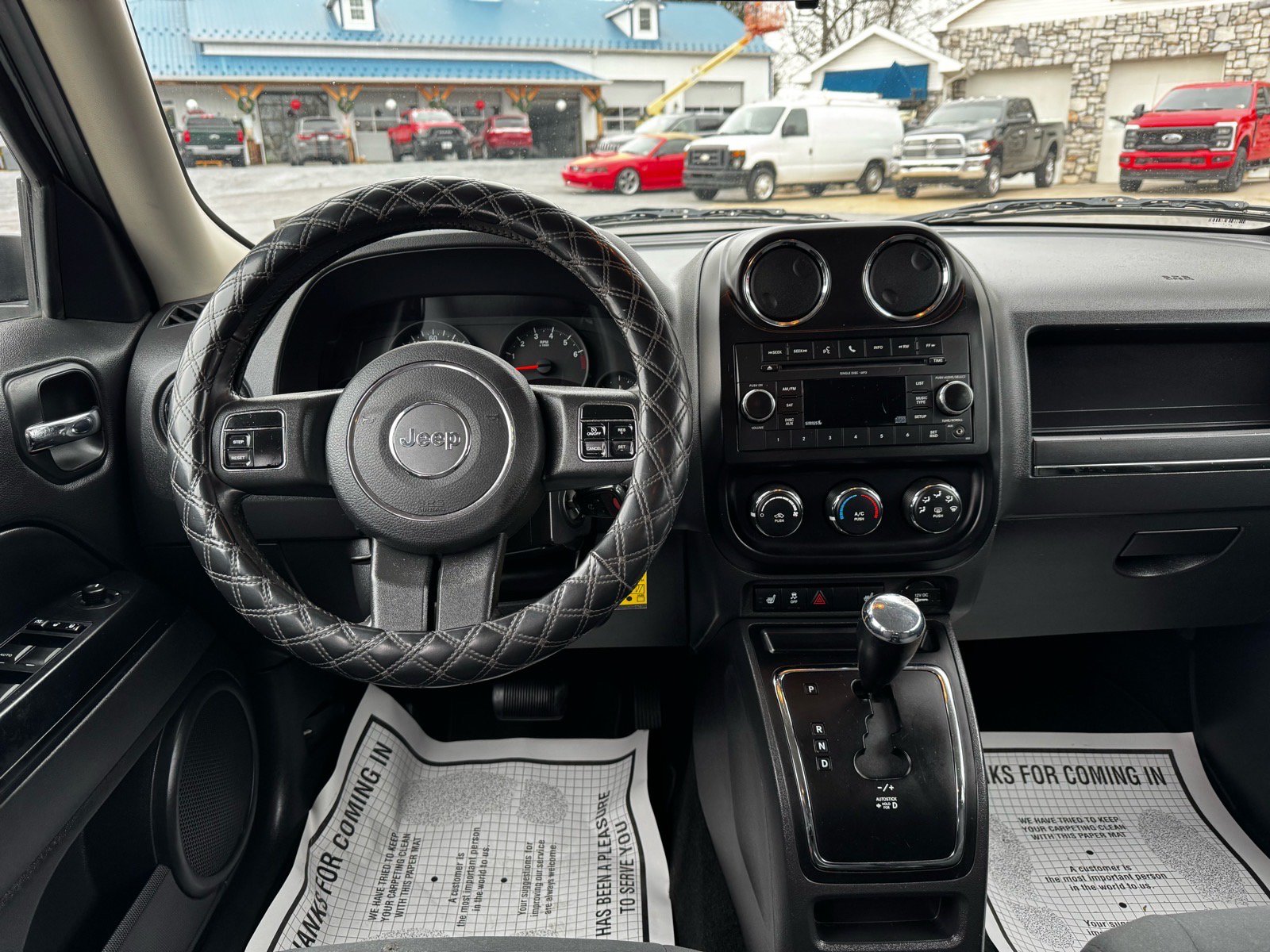 Used 2011 Jeep Patriot Latitude AWD/4WD image 12