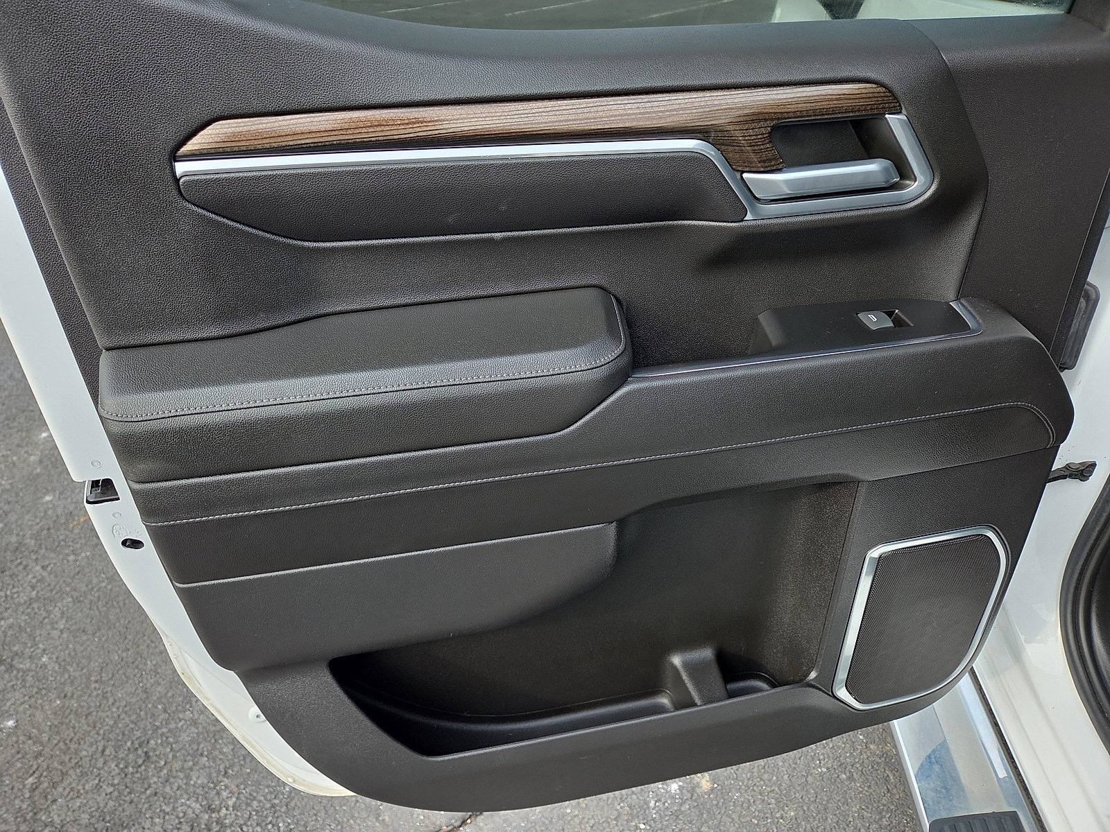 Used 2022 Chevrolet Silverado 1500 LT image 21